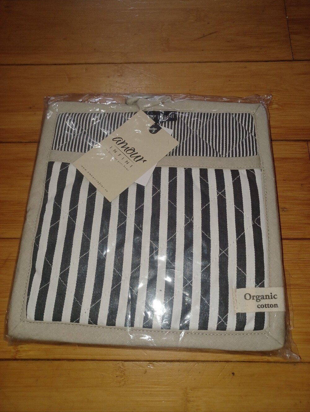 Amour Infinity Potholders 3 Pack New